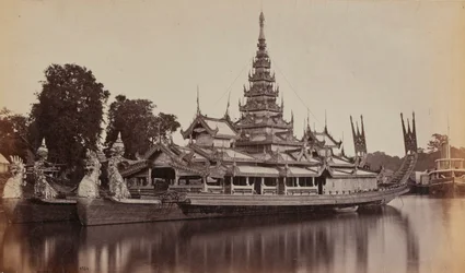 De staatsboot van de koning